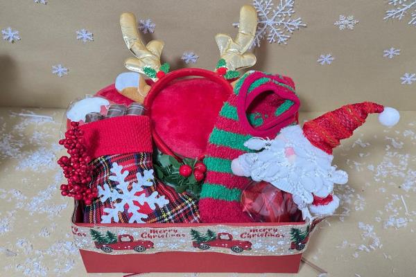 The kids Christmas giftbox